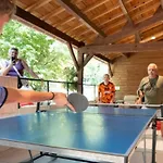 Mobil 24m² Avec Terrasse Pour 4 Personnes - Api-1-52-412 Camping