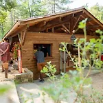 Camping Mobil 24m² Avec Terrasse Pour 4 Personnes - Api-1-52-412 *