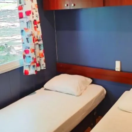 Mobil 24m² Avec Terrasse Pour 4 Personnes - Api-1-52-412 * Beaumont-du-Périgord