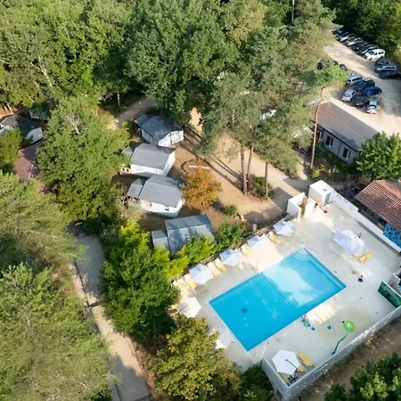 Campingplads Mobil 24m² Avec Terrasse Pour 4 Personnes - Api-1-52-412 Beaumont-du-Périgord